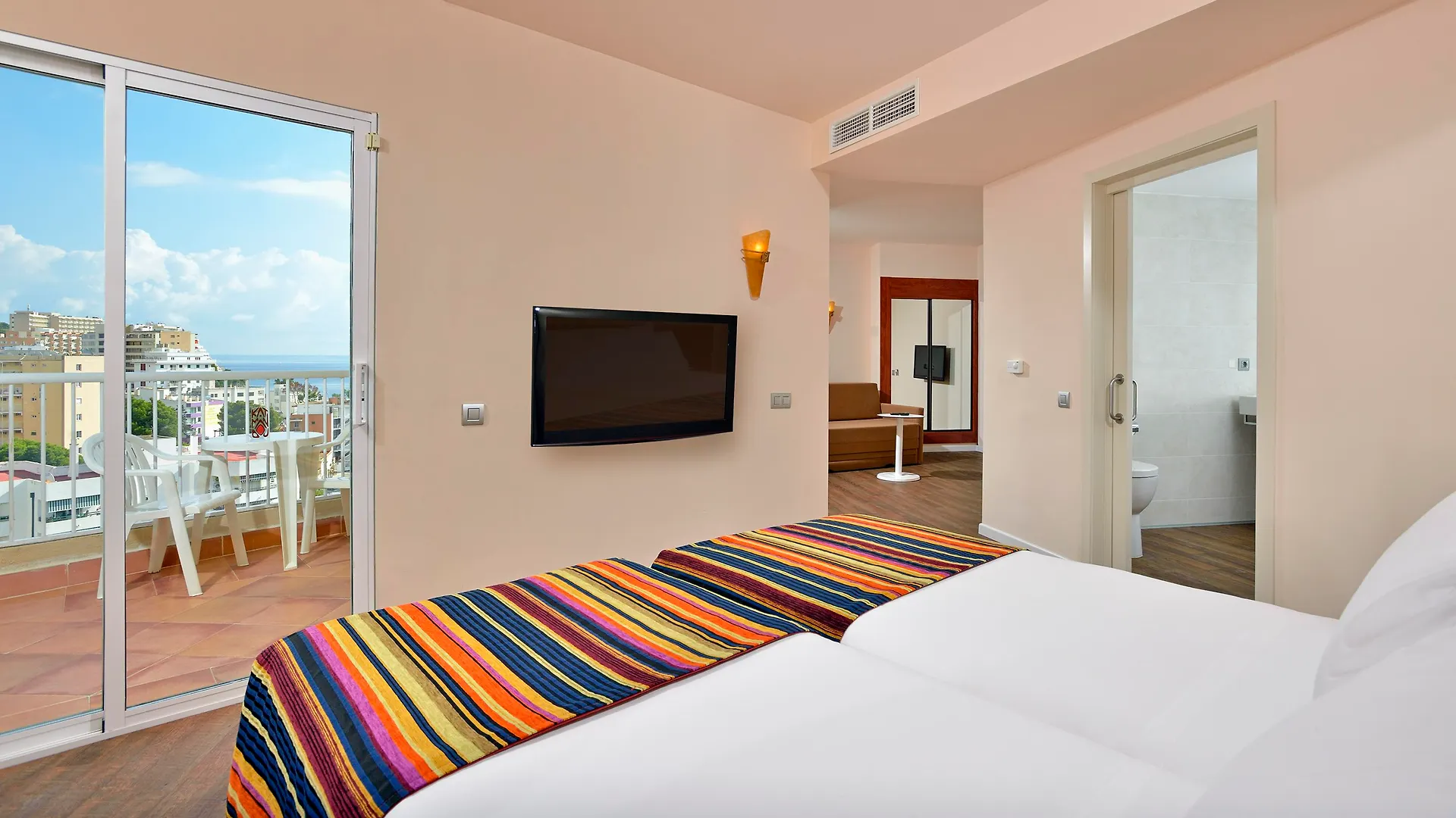 Sol Katmandu Park & Resort Magaluf  Hotel