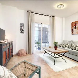Apartment Old Town Near The